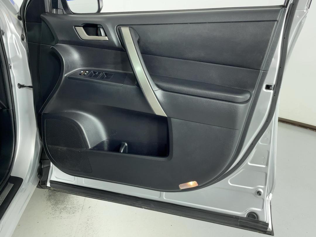 Photo '15' of Toyota Highlander