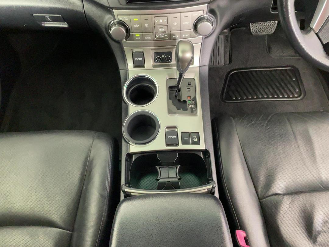 Photo '18' of Toyota Highlander