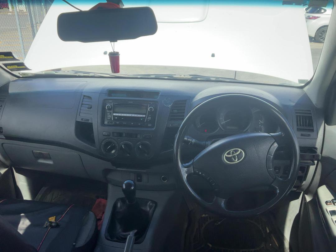 Photo '23' of Toyota Hilux TD DC Photo '23' of Toyota Hilux TD DC