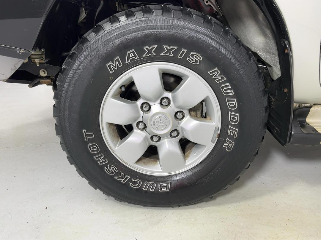 Photo '10' of Toyota Hilux