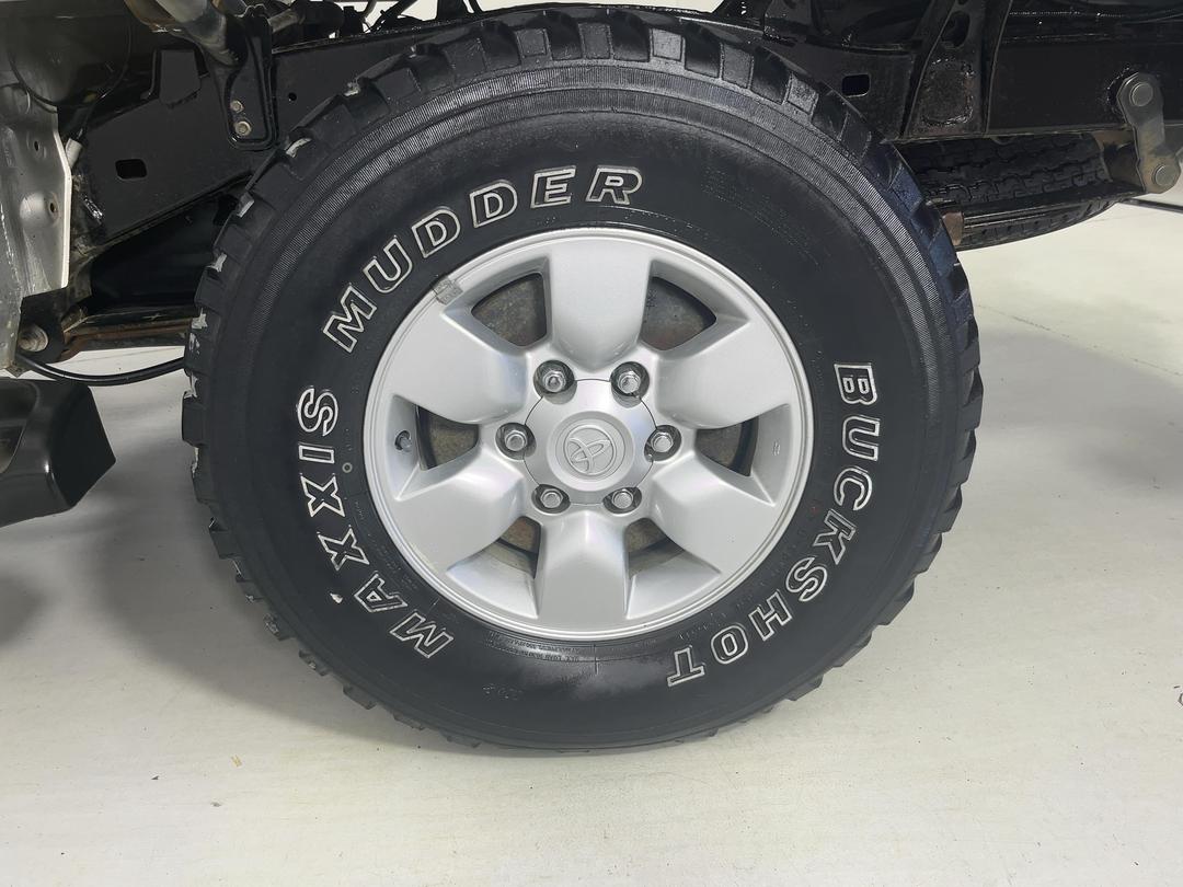 Photo '11' of Toyota Hilux