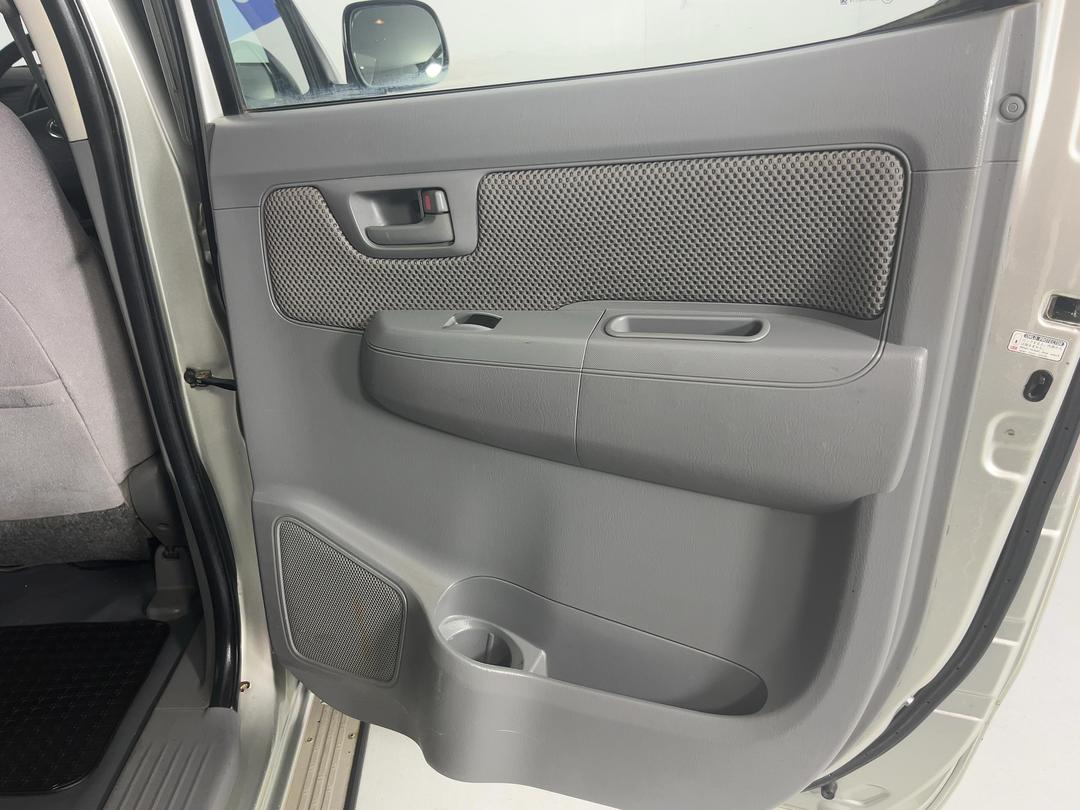 Photo '19' of Toyota Hilux