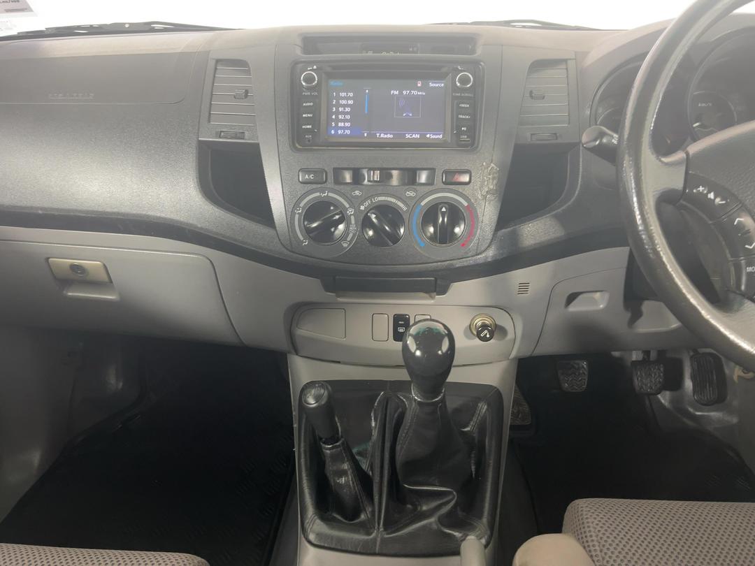 Photo '18' of Toyota Hilux