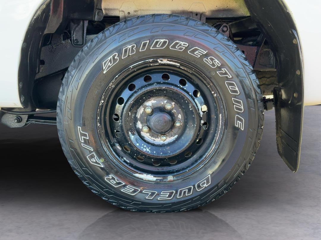 Photo '11' of Toyota Hilux