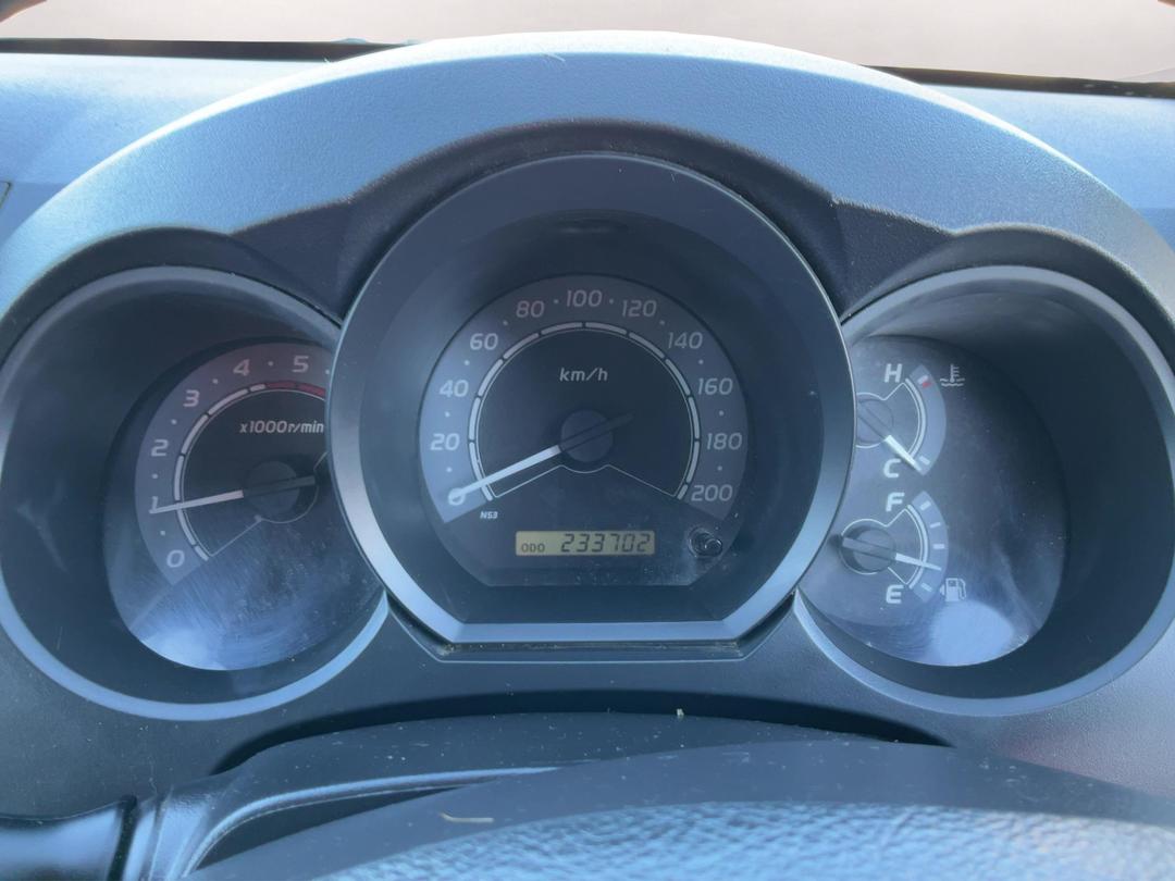 Photo '21' of Toyota Hilux