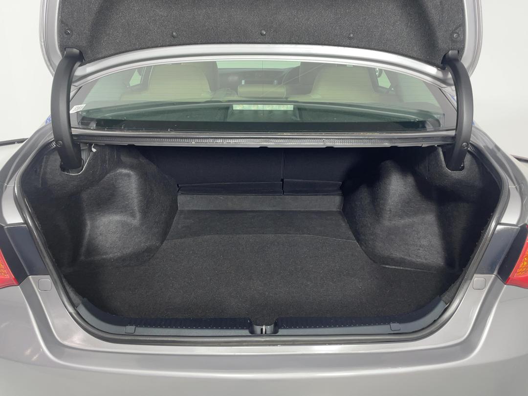 Photo '14' of Toyota Mark X