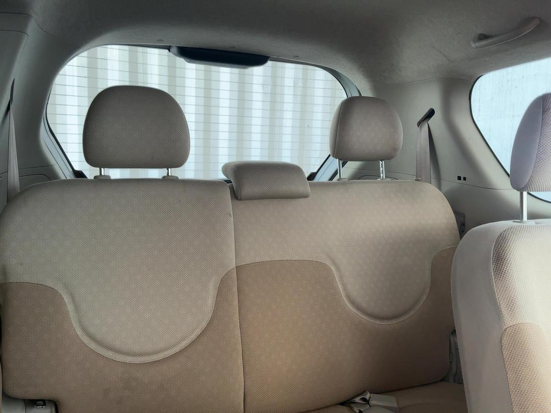 Photo '12' of Toyota Porte Photo '12' of Toyota Porte