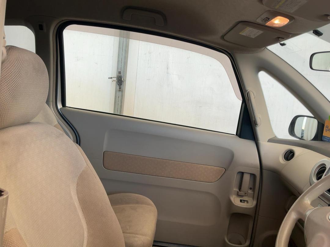 Photo '15' of Toyota Porte Photo '15' of Toyota Porte