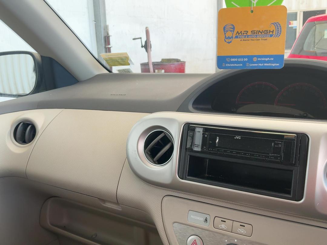 Photo '17' of Toyota Porte Photo '17' of Toyota Porte