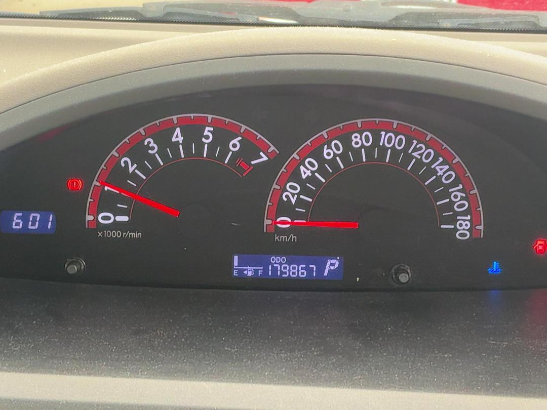 Photo '18' of Toyota Porte Photo '18' of Toyota Porte