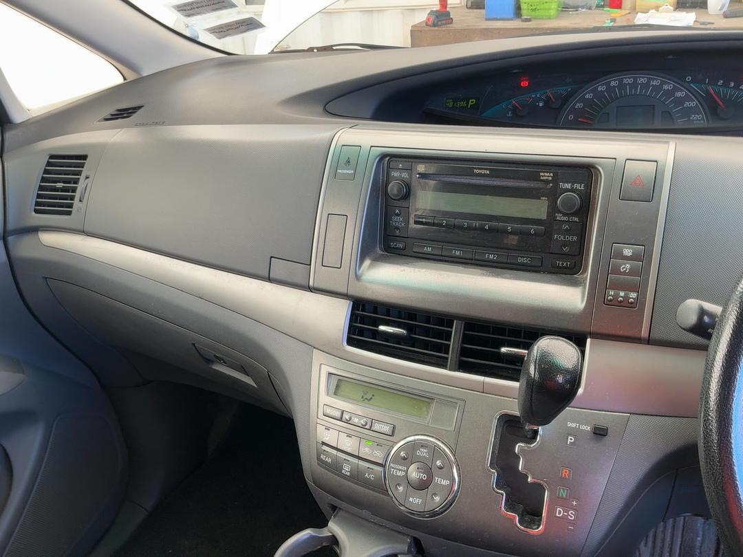 Photo '18' of Toyota Previa Photo '18' of Toyota Previa