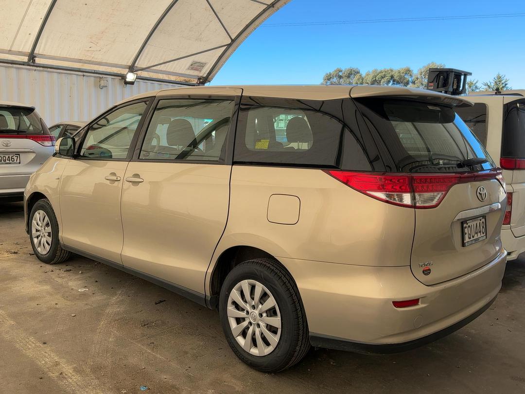 Photo '4' of Toyota Previa Photo '4' of Toyota Previa
