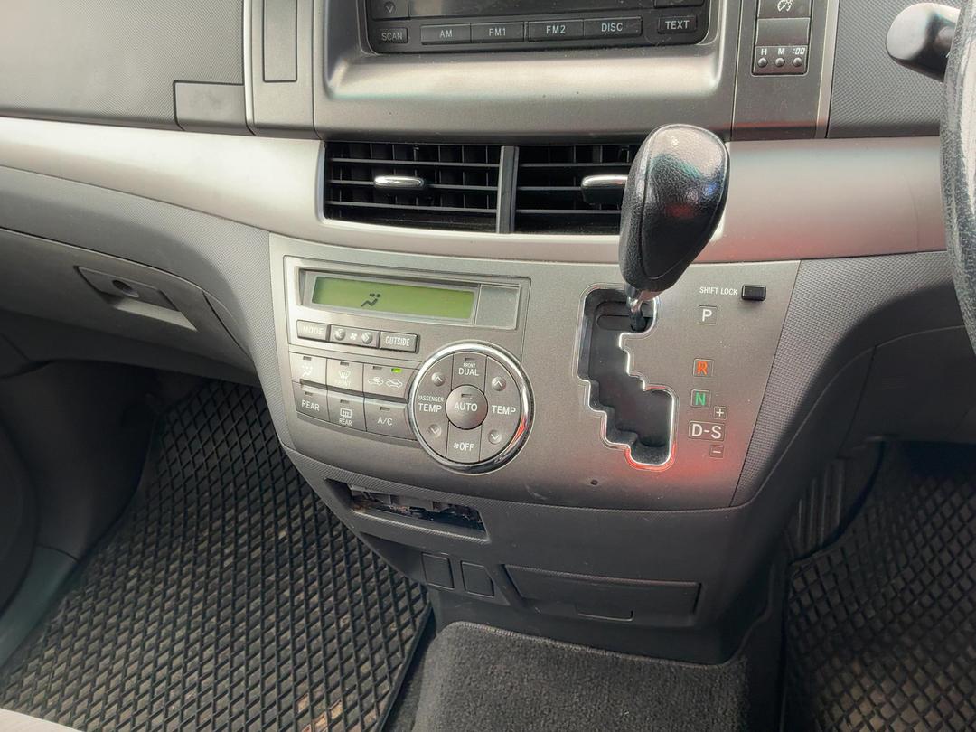 Photo '16' of Toyota Previa Photo '16' of Toyota Previa