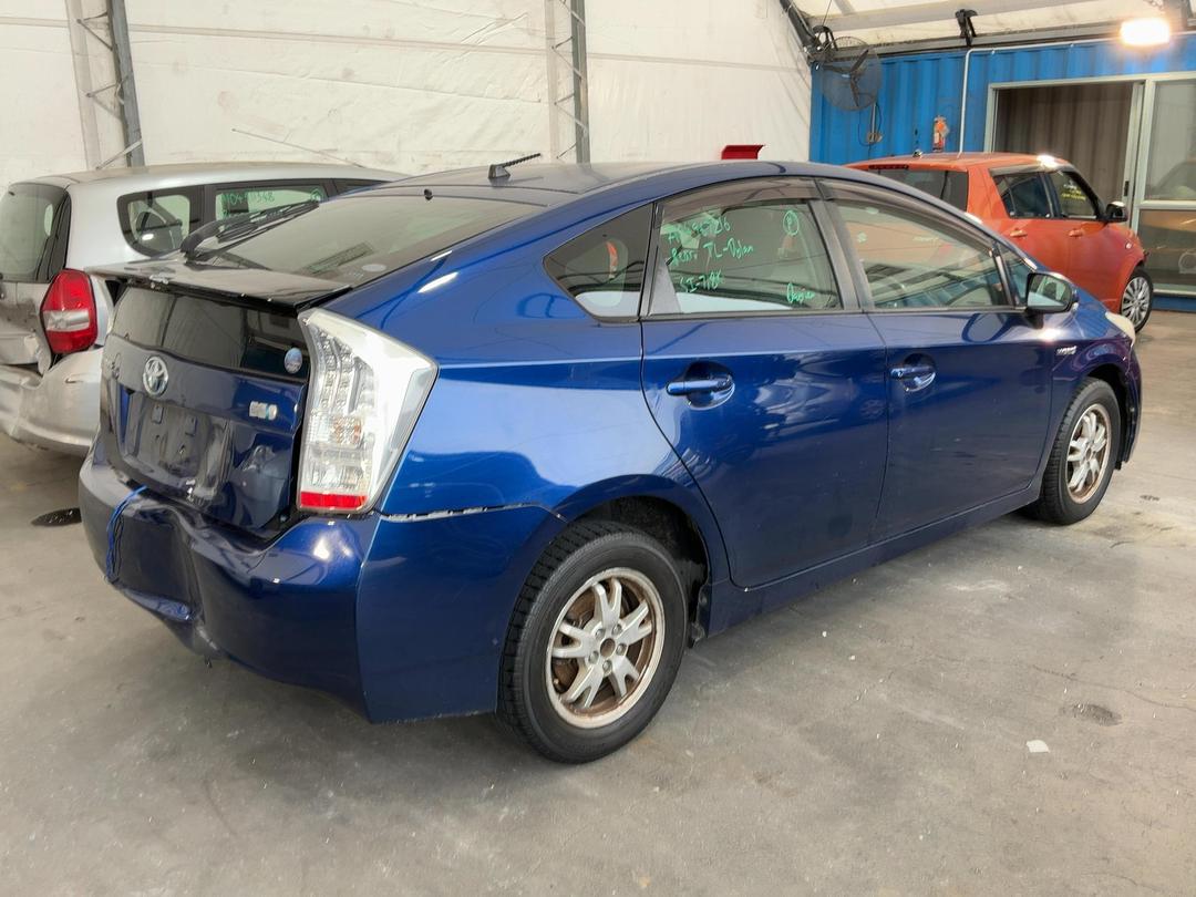 Photo '16' of Toyota Prius