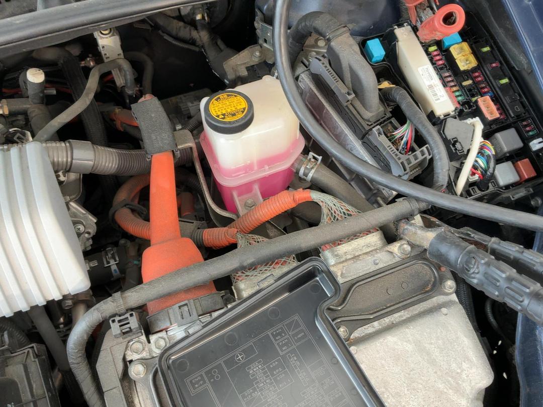 Photo '29' of Toyota Prius