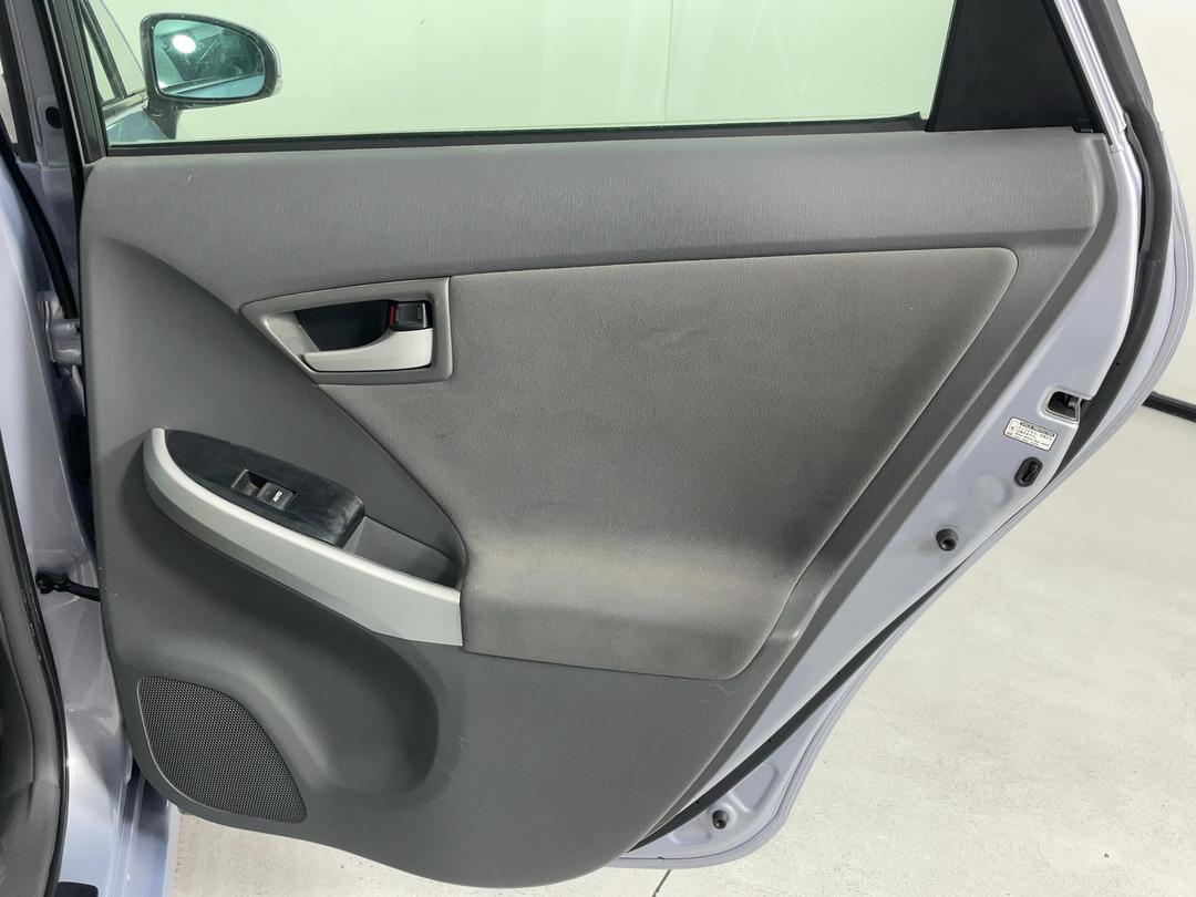 Photo '19' of Toyota Prius