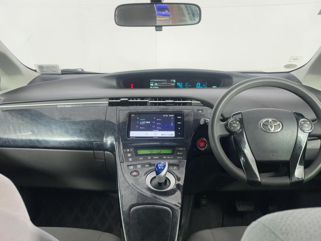 Photo '17' of Toyota Prius