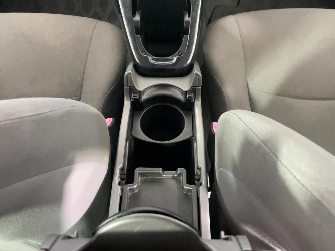 Photo '18' of Toyota Prius