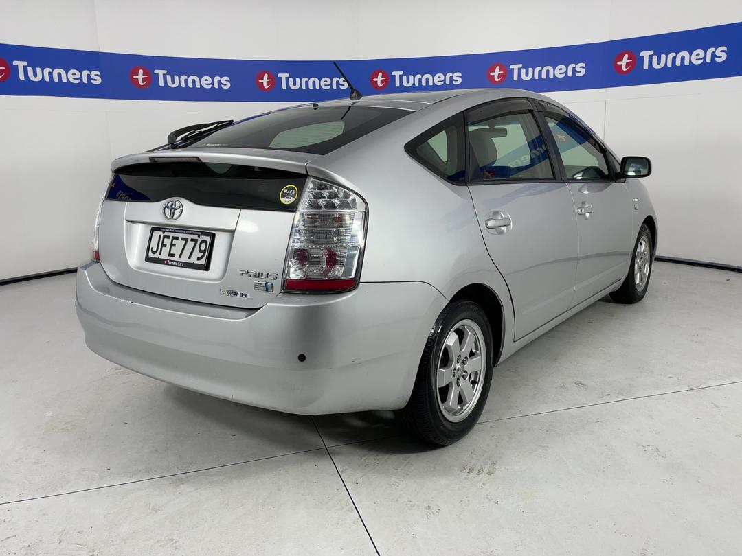 Photo '7' of Toyota Prius