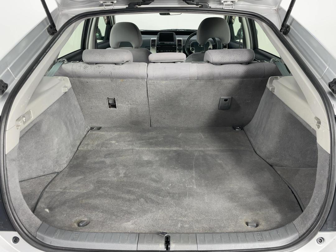 Photo '14' of Toyota Prius