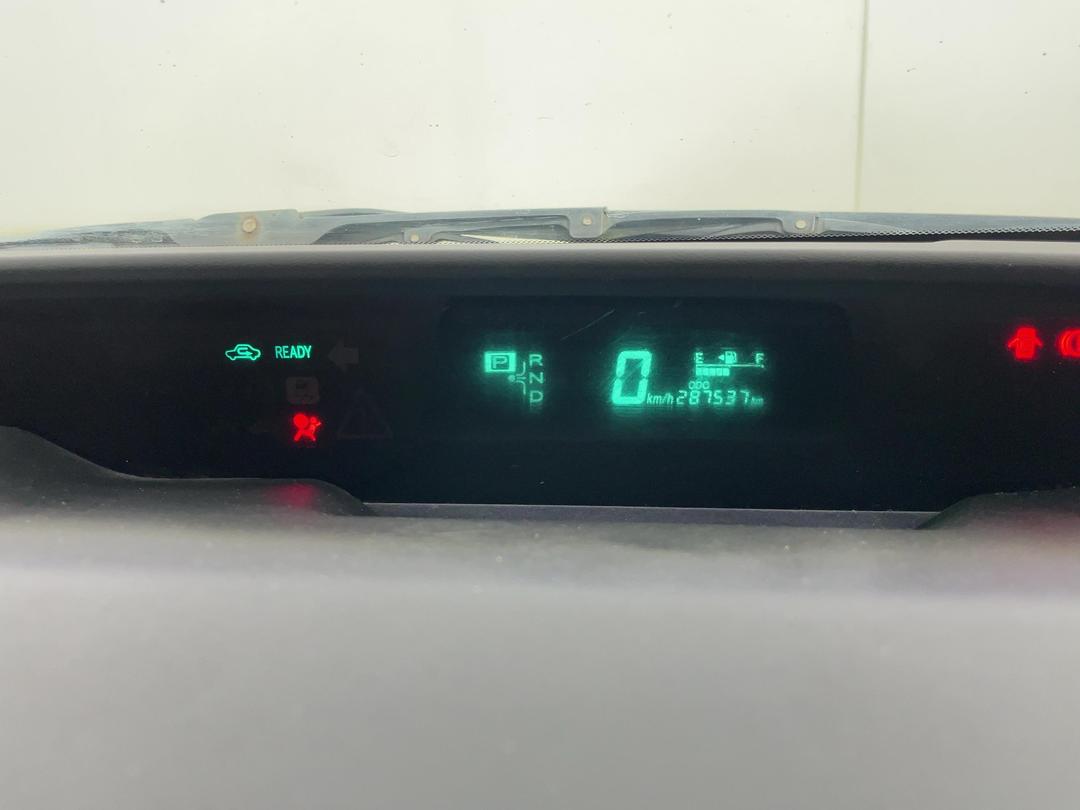 Photo '21' of Toyota Prius