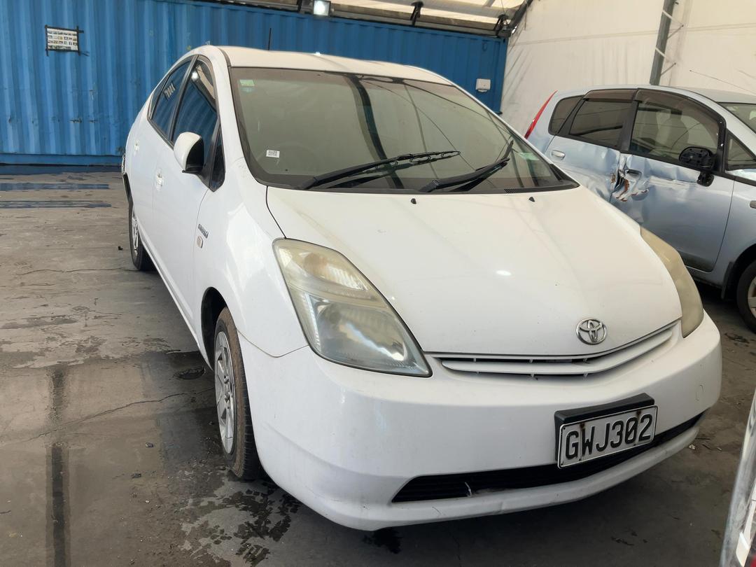 Photo '2' of Toyota Prius