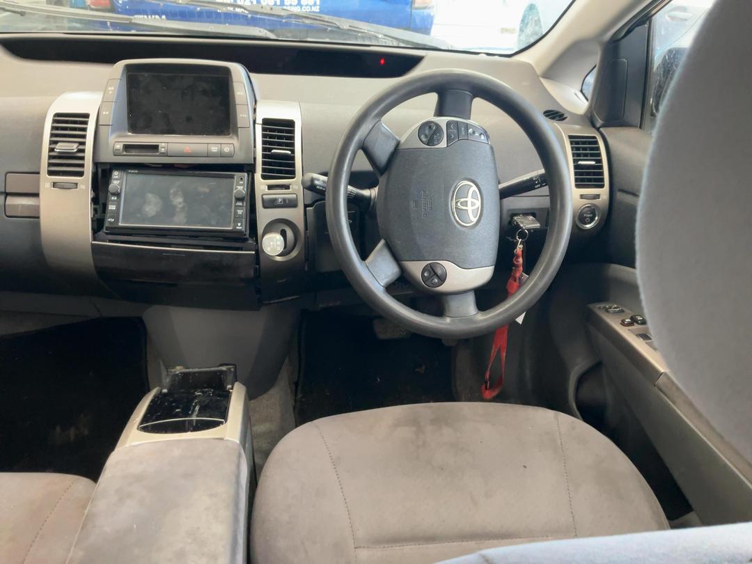 Photo '17' of Toyota Prius