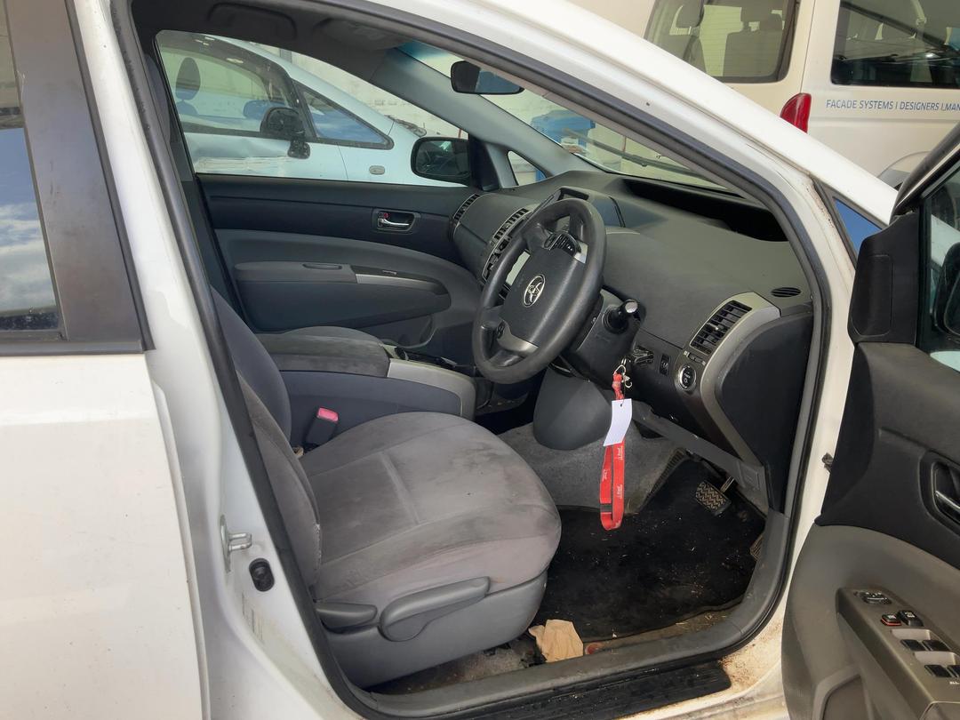 Photo '18' of Toyota Prius