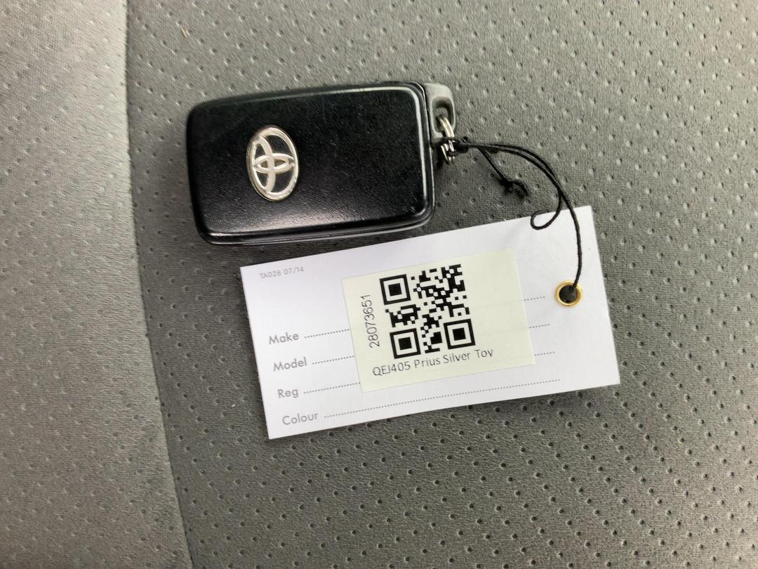 Photo '26' of Toyota Prius