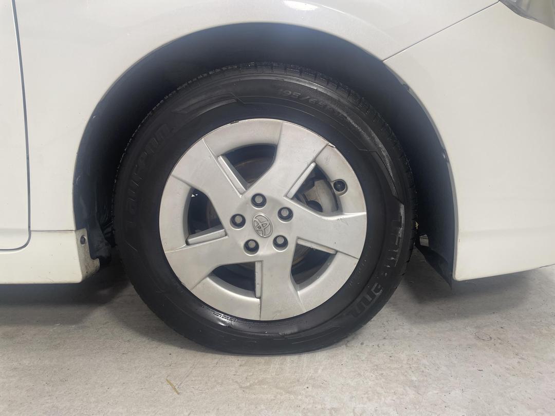 Photo '9' of Toyota Prius