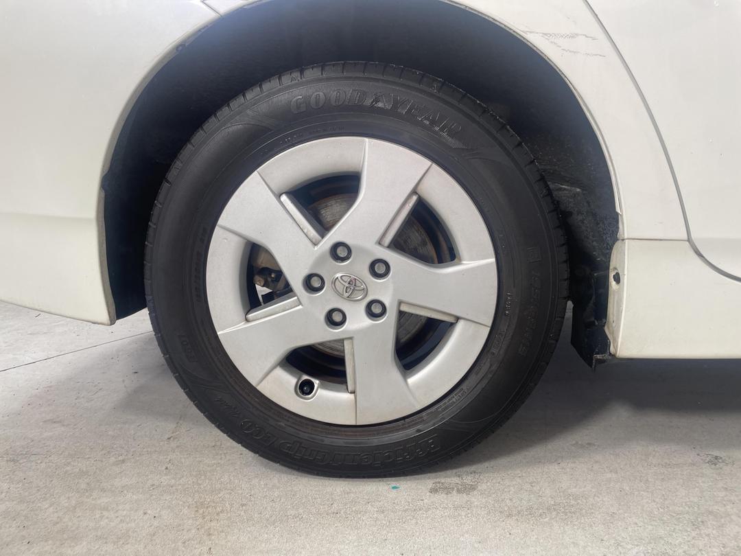 Photo '12' of Toyota Prius