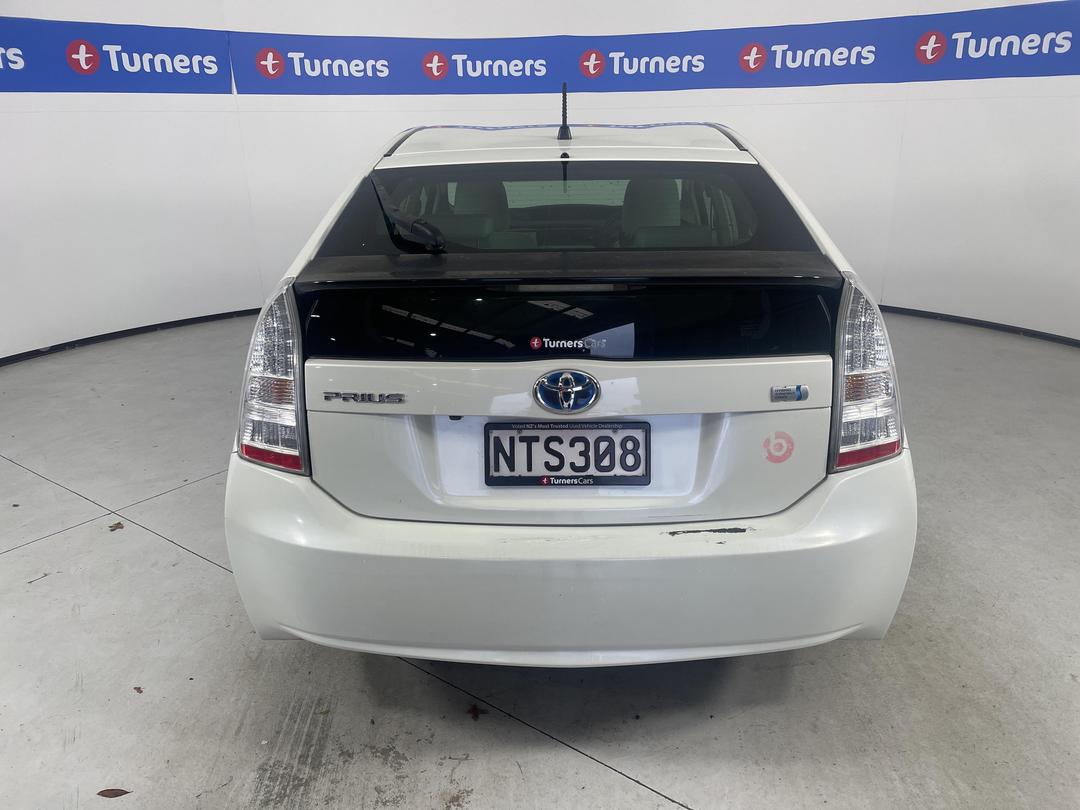 Photo '6' of Toyota Prius