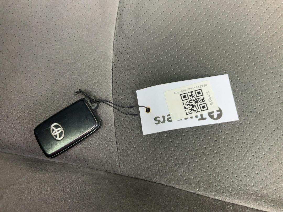 Photo '18' of Toyota Prius Hybrid