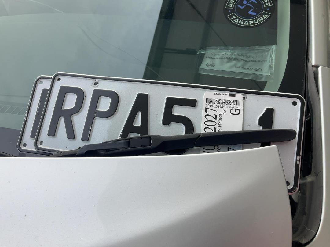 Photo '21' of Toyota Prius Hybrid