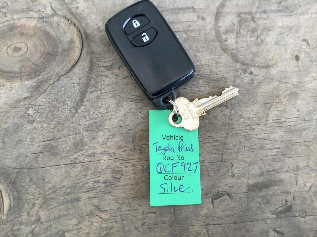 Photo '18' of Toyota Prius