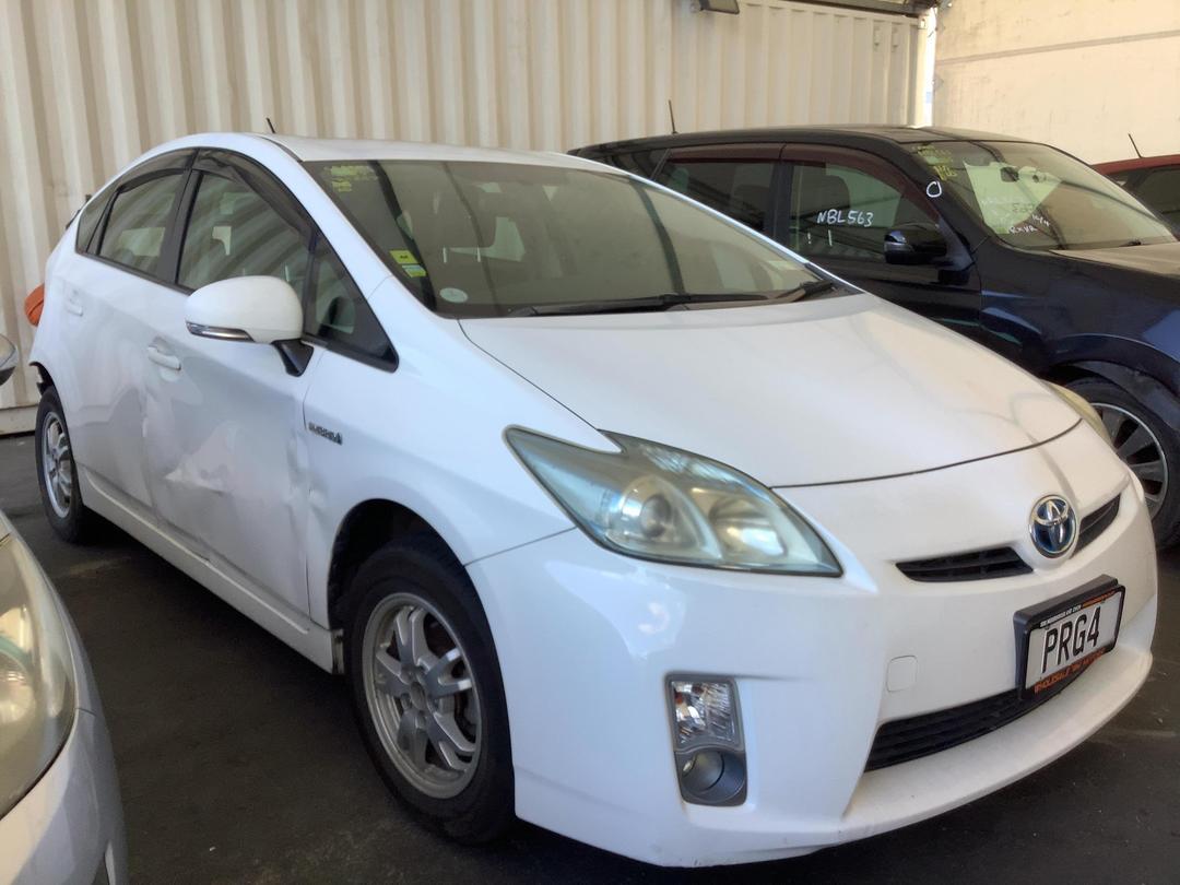 Photo '2' of Toyota Prius