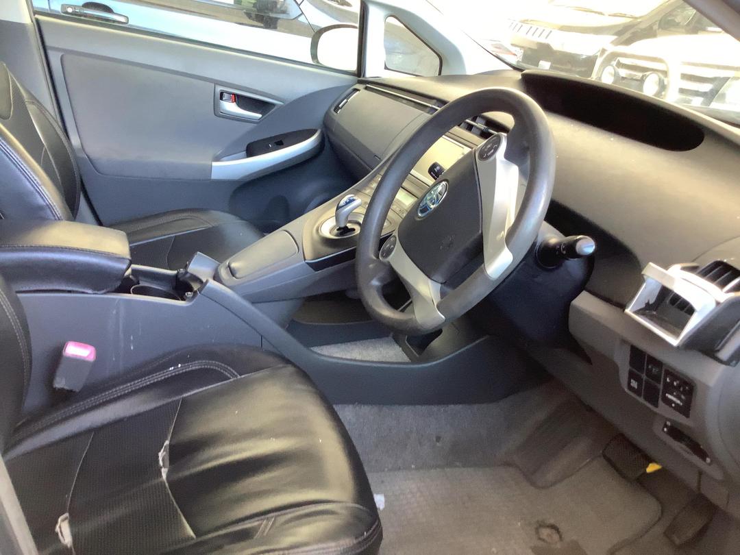 Photo '11' of Toyota Prius