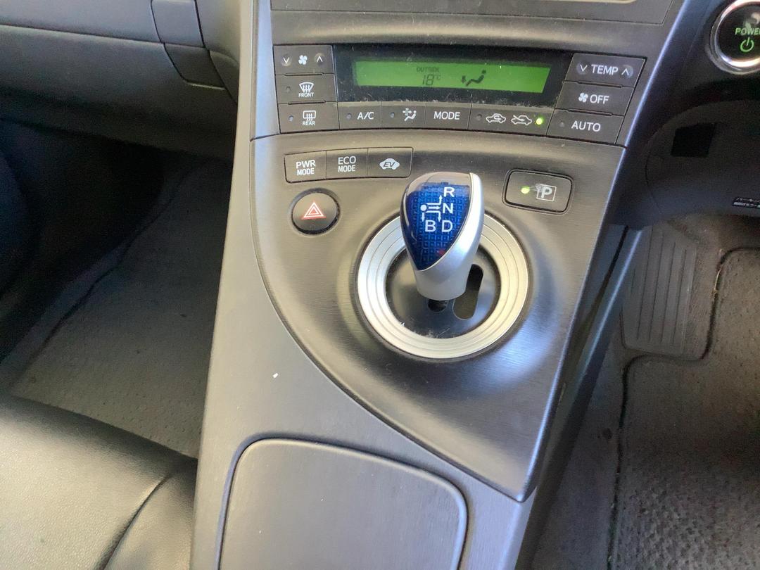 Photo '18' of Toyota Prius