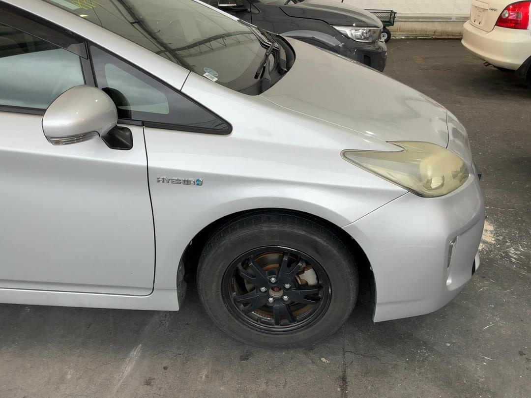 Photo '3' of Toyota Prius Photo '3' of Toyota Prius