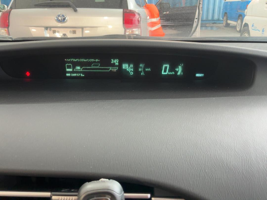 Photo '18' of Toyota Prius Photo '18' of Toyota Prius