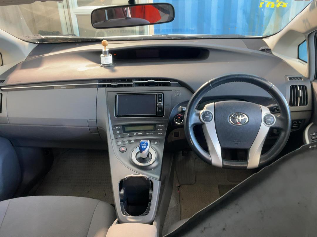 Photo '15' of Toyota Prius Photo '15' of Toyota Prius