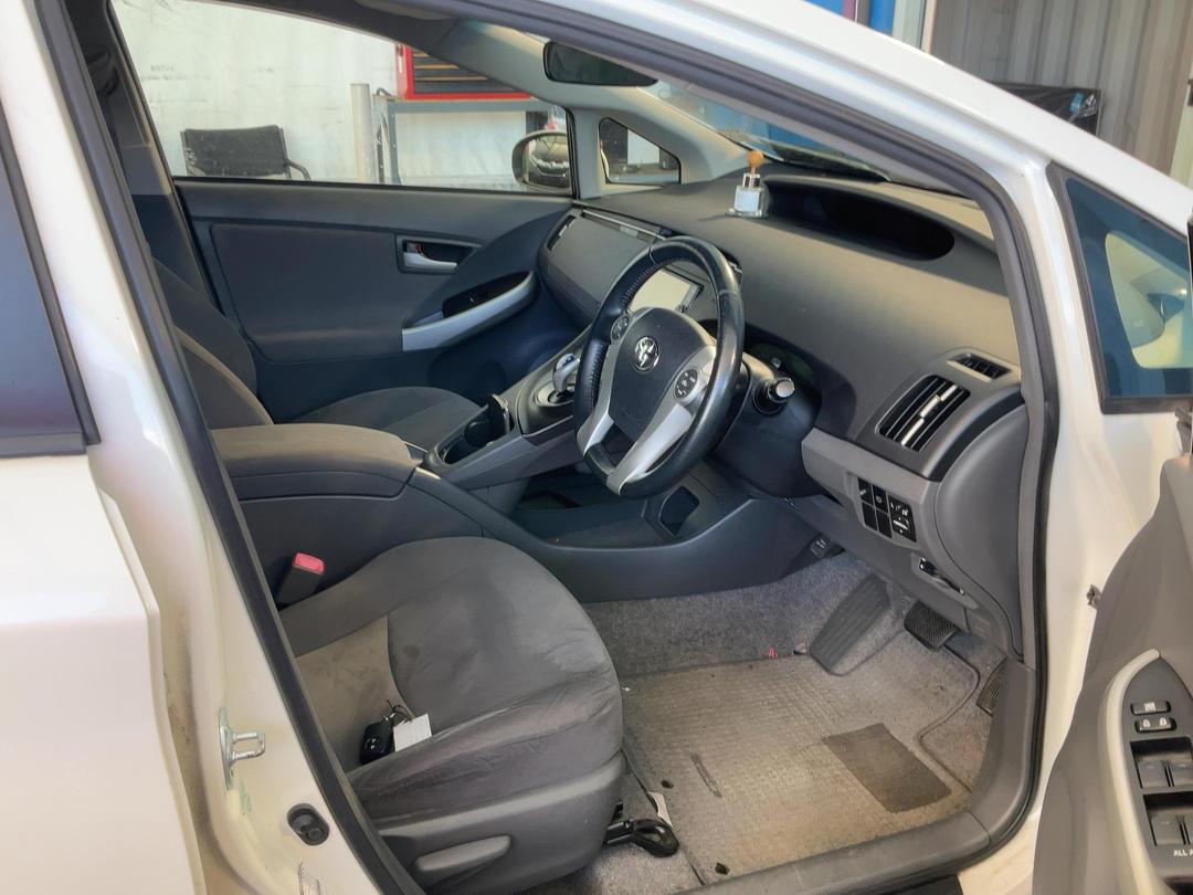 Photo '16' of Toyota Prius Photo '16' of Toyota Prius