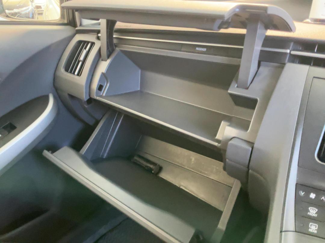 Photo '18' of Toyota Prius Photo '18' of Toyota Prius