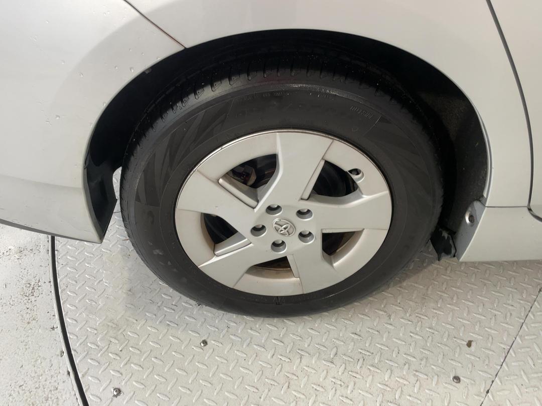 Photo '12' of Toyota Prius