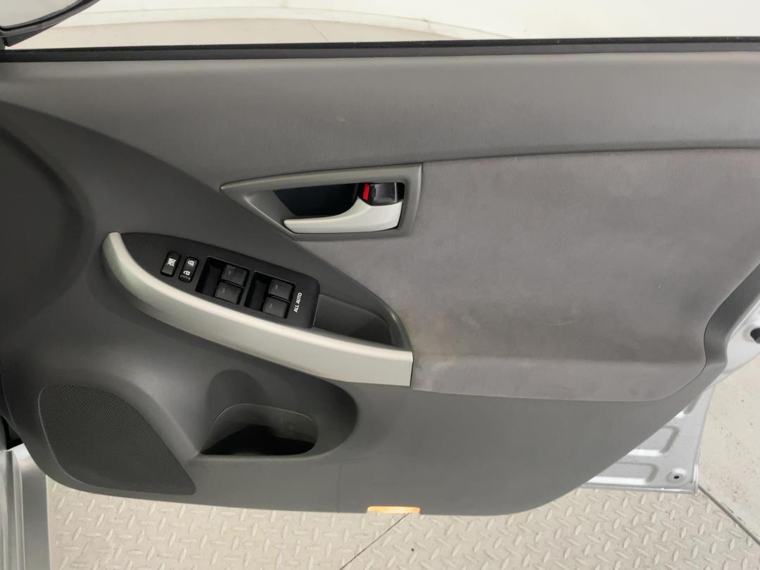 Photo '15' of Toyota Prius