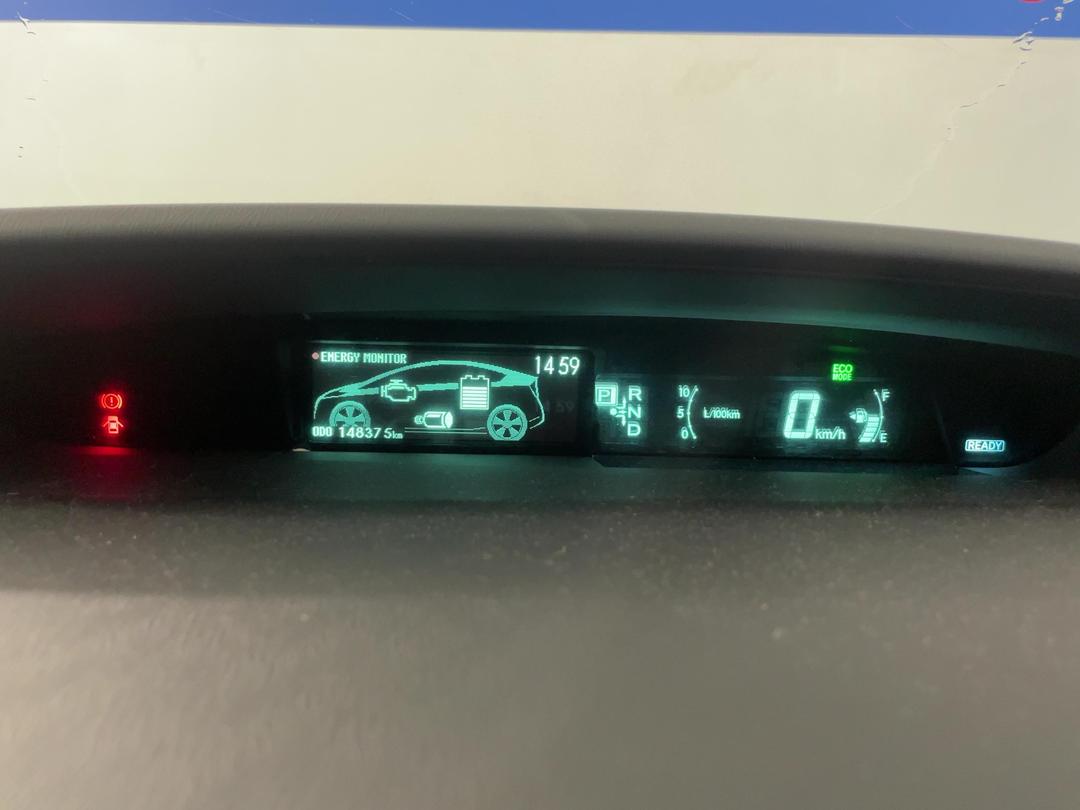 Photo '21' of Toyota Prius