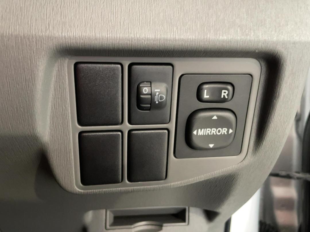 Photo '25' of Toyota Prius