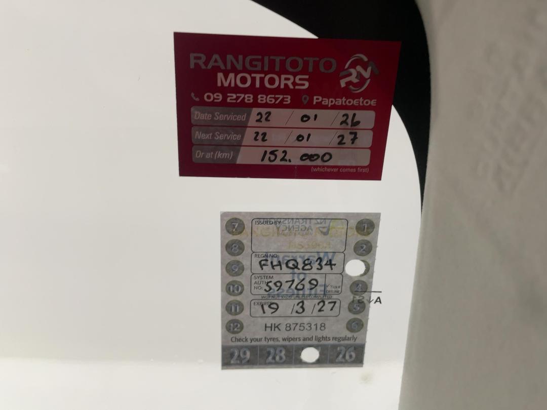 Photo '34' of Toyota Prius