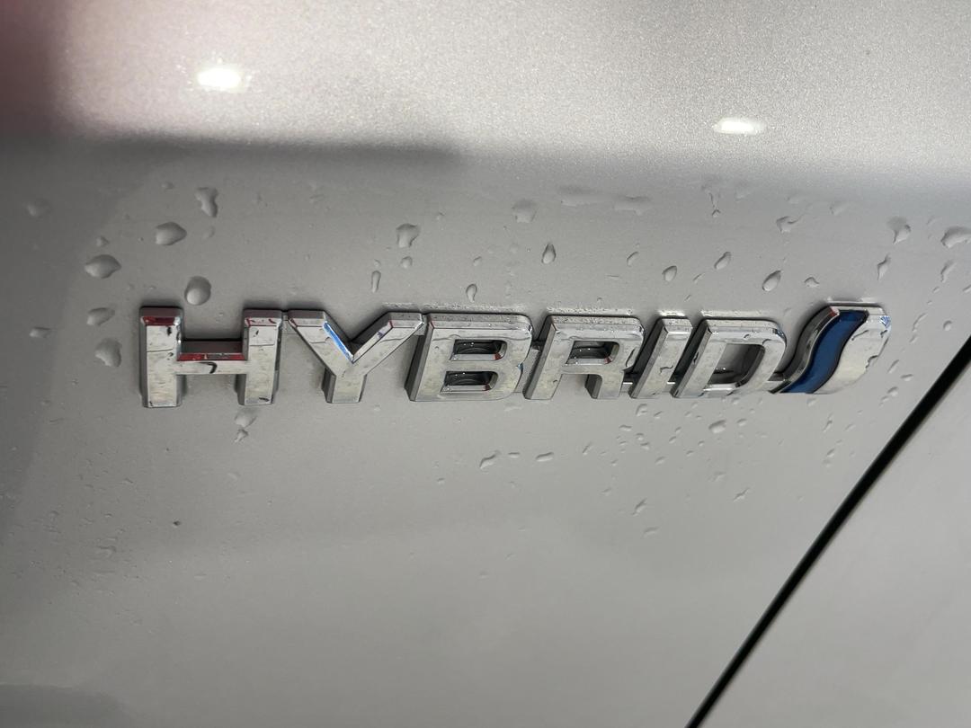 Photo '36' of Toyota Prius
