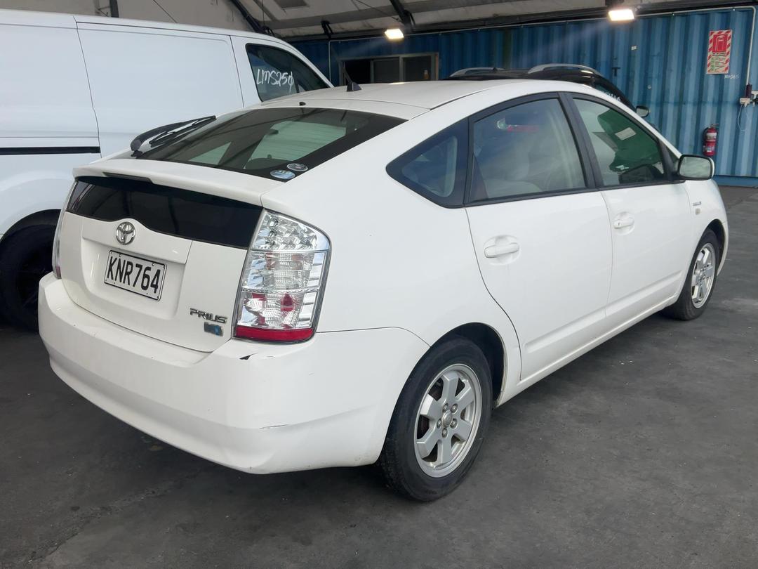 Photo '6' of Toyota Prius Photo '6' of Toyota Prius